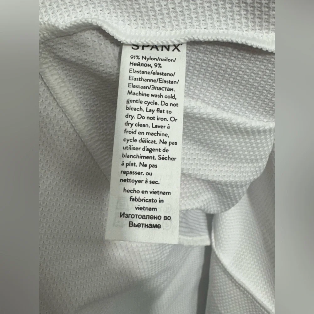 SPANX Pique Long Sleeve Swim Shirt
Crisp White ~ NWT - Picture 6 of 13